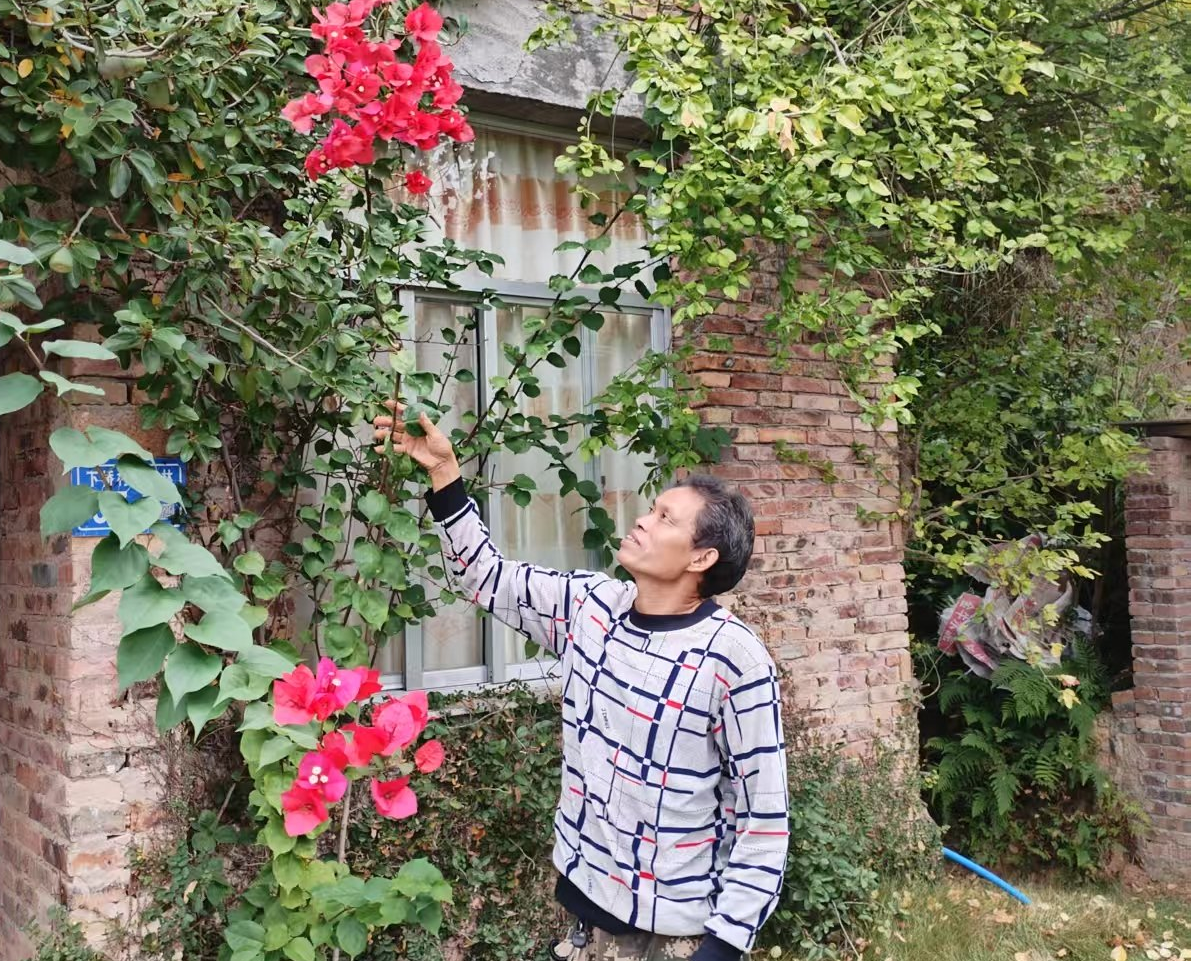 Team Photo Outside the Institute
